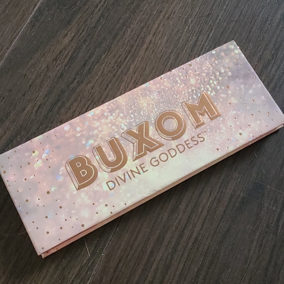 Buxom highlighter pallet - Picture 2 of 2